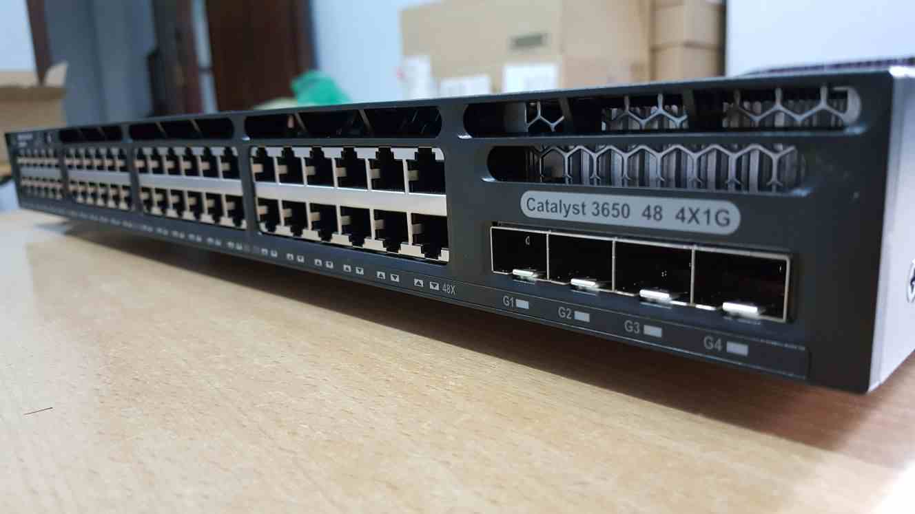 Cisco 48 Port Switch Gigabit PoE 2960 3650 3850 chính hãng