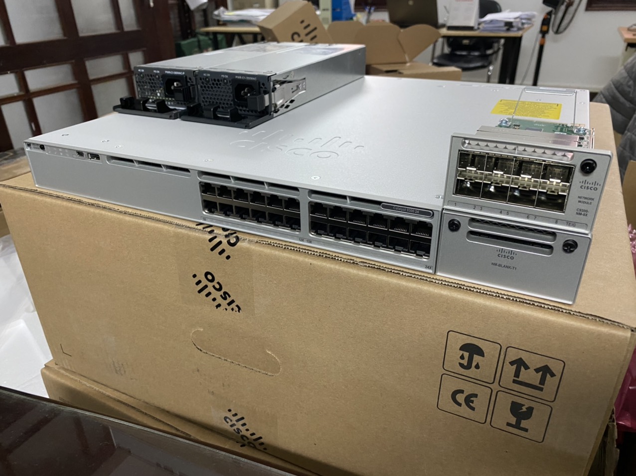 Đánh giá thiết bị chuyển mạch Cisco Catalyst 9300 Series