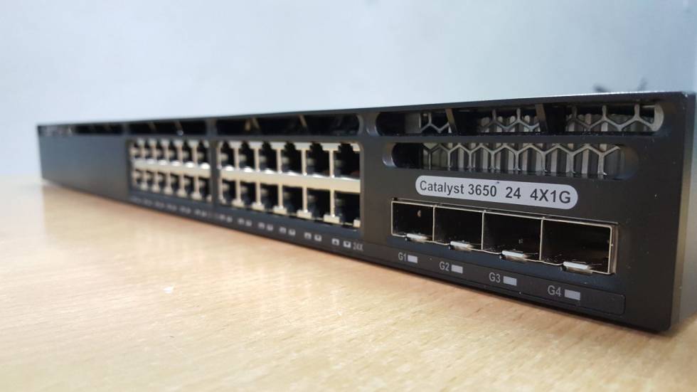 Switch Cisco 24 Port 1000 Gigabit PoE SFP 1/10GBE 2960 3850 chính hãng
