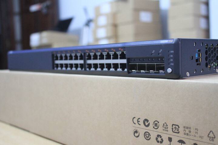 Switch Juniper EX2200